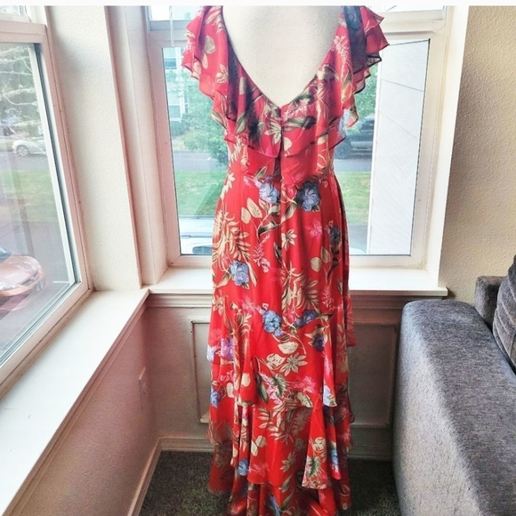 Wayf Dresses & Skirts - WAYF Chelsea Ruffle Tiered Dress | M